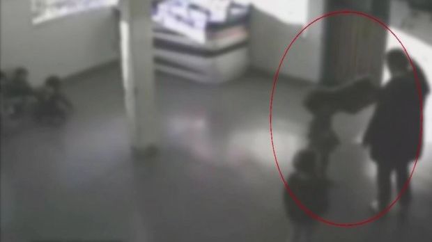 اعتداء على أطفال اعتداء على أطفال