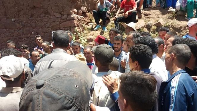 انهيار منزل بأوريكا 1 انهيار منزل بأوريكا 1