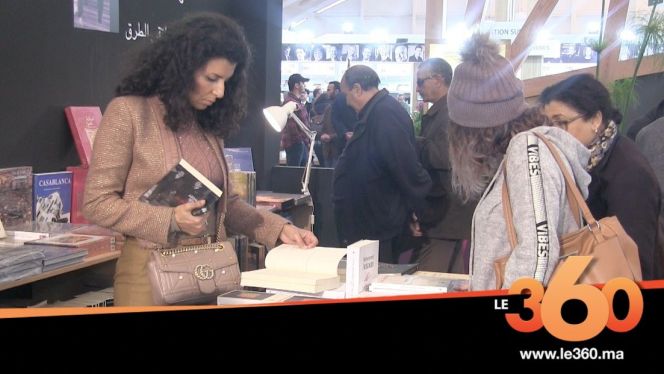 cover: عشاق القراءة يجددون لقاءهم بالكتب في أولى أيام المعرض الدولي cover: عشاق القراءة يجددون لقاءهم بالكتب في أولى أيام المعرض الدولي