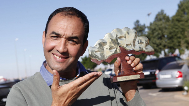 Rachid El Ouali décroche un Prix à Agadir www.le360.ma