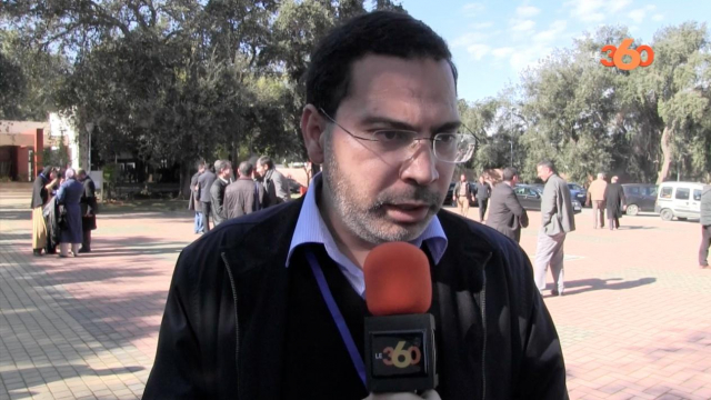 Cover video.. Mostafa Elkhalfi et la censure du journaux Cover video.. Mostafa Elkhalfi et la censure du journaux
