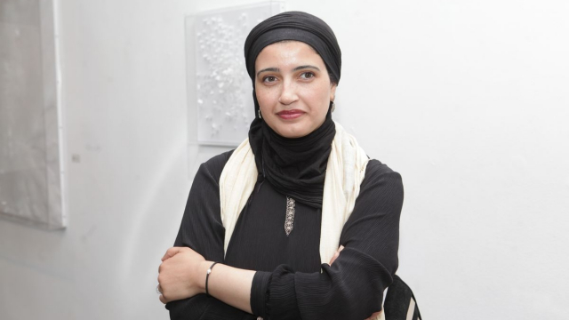 Safaa Erruas, artiste plasticienne. Safaa Erruas, artiste plasticienne.