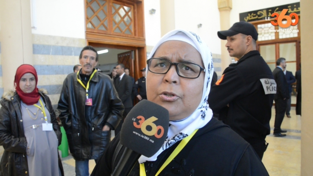 cover vidéo:Le360.ma •عائلات ضحايا إكديم إزيك تستنكر رفض المتهمين الاجابة عن أسئلة المحكمة cover vidéo:Le360.ma •عائلات ضحايا إكديم إزيك تستنكر رفض المتهمين الاجابة عن أسئلة المحكمة