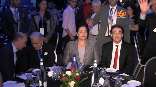 Cover Vidéo - الجهة 13 المكلفة باسستتمارات مغاربة الخارج Cover Vidéo - الجهة 13 المكلفة باسستتمارات مغاربة الخارج