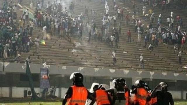 Sénégal: au moins 8 morts dans une bousculade lors de la finale de la Coupe de la Ligue Sénégal: au moins 8 morts dans une bousculade lors de la finale de la Coupe de la Ligue