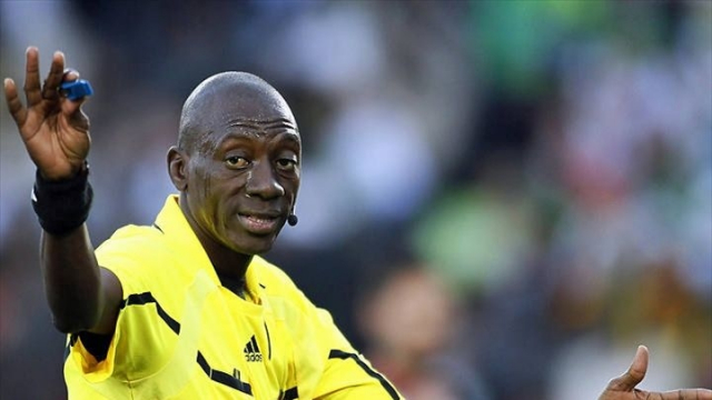 L’arbitre zambien Janny Sikazwe L’arbitre zambien Janny Sikazwe
