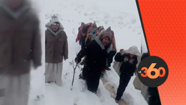 cover Video - Le360.ma • مواطنون بأزيلال يكسرون حصار الثلوج بحثا عن الأكل والدفء cover Video - Le360.ma • مواطنون بأزيلال يكسرون حصار الثلوج بحثا عن الأكل والدفء