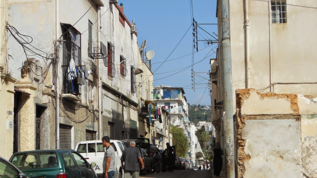 Algérie. le gouvernement peut mentir sur la paupérisation, les porte-monnaies non Algérie. le gouvernement peut mentir sur la paupérisation, les porte-monnaies non