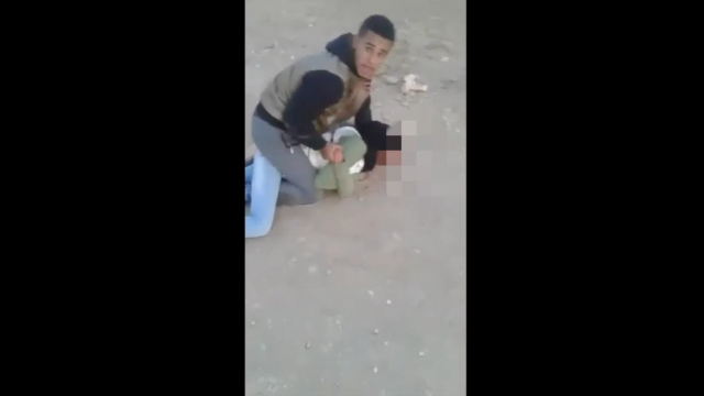cover Video - une jeune fille se fait sexuellement agresser cover Video - une jeune fille se fait sexuellement agresser