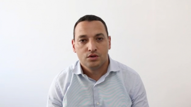 cover Video - ahison à la nation": les excuses d'Adil Benkirane, directeur achats de Centrale Danone cover Video - ahison à la nation": les excuses d'Adil Benkirane, directeur achats de Centrale Danone