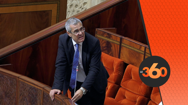 cover: الحكومة تنفي نفيا قاطعا الزيادة في أجور الوزراء cover: الحكومة تنفي نفيا قاطعا الزيادة في أجور الوزراء