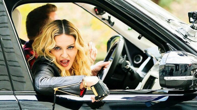 Madonna en voiture Madonna en voiture
