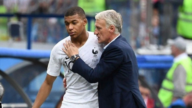 Mbappé et Deschamps Mbappé et Deschamps