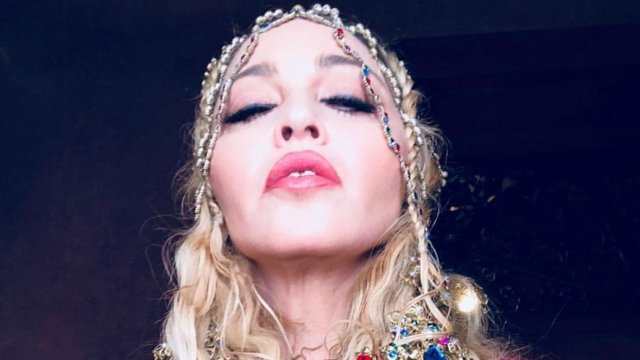 Madonna tenue amazigne-2 Madonna tenue amazigne-2