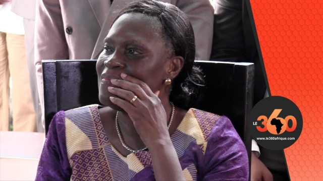 Vidéo. Côte d'Ivoire: sortie de prison, Simone Gbagbo déjà à la reconquête du pouvoir Vidéo. Côte d'Ivoire: sortie de prison, Simone Gbagbo déjà à la reconquête du pouvoir