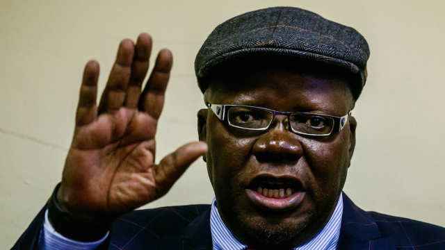 Zimbabwe: l'opposant Tendai Biti expulsé de la Zambie vers son pays Zimbabwe: l'opposant Tendai Biti expulsé de la Zambie vers son pays