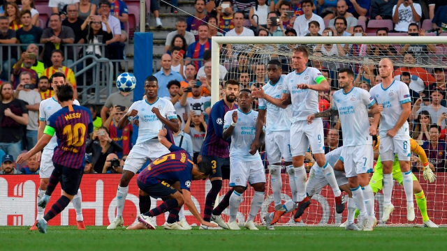 coup franc de Messi contre PSV coup franc de Messi contre PSV