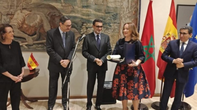 Fayçal Laâraïchi, patron de la SNRT, aux cotés de l’ambassadeur de l’Espagne au Maroc, Ricardo Diez Hochleitner. Fayçal Laâraïchi, patron de la SNRT, aux cotés de l’ambassadeur de l’Espagne au Maroc, Ricardo Diez Hochleitner.
