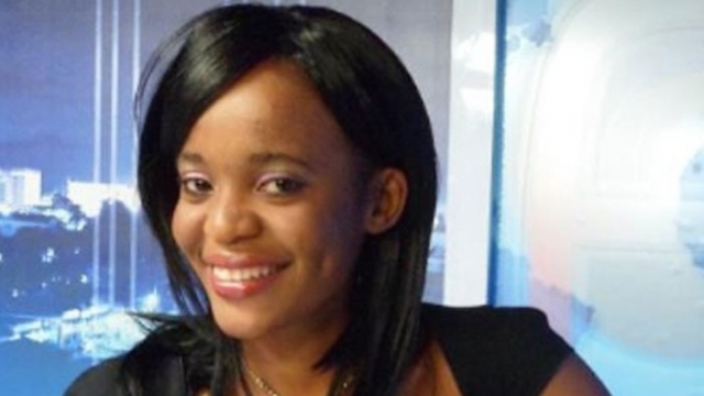 Mimi Mefo, journaliste d'une chaîne de radio et de télévision privée à Douala Mimi Mefo, journaliste d'une chaîne de radio et de télévision privée à Douala