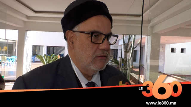 Cover Vidéo - بنكيران يعاتب ماء العينين على عدم وضوحها Cover Vidéo - بنكيران يعاتب ماء العينين على عدم وضوحها