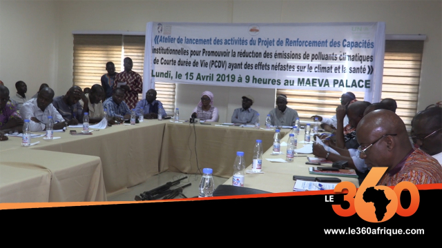 Vidéo. Mali: plusieurs experts réunis autour d'un panel sur l'environnement et la qualité de l'air Vidéo. Mali: plusieurs experts réunis autour d'un panel sur l'environnement et la qualité de l'air