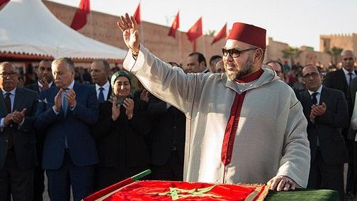 الملك يدشن الملك يدشن