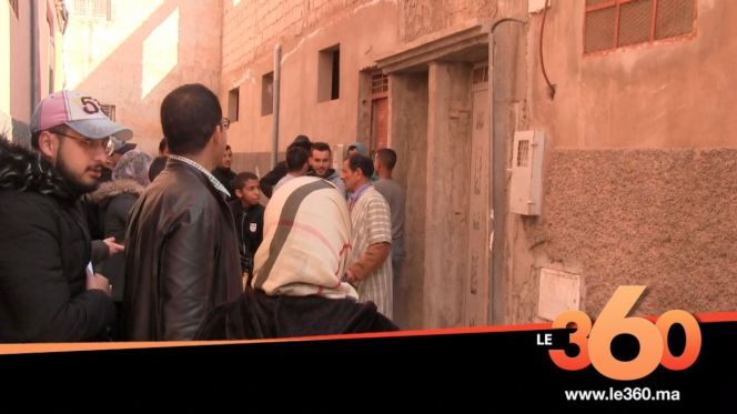 غلاف فيديو - فيديو حصري: Le360 داخل منزل تصدر منه أصوات غريبة ترعب ساكنة آيت ملول غلاف فيديو - فيديو حصري: Le360 داخل منزل تصدر منه أصوات غريبة ترعب ساكنة آيت ملول
