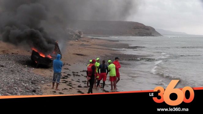 غلاف فيديو - هكذا وقعت فاجعة غرق 42 مهاجرا سريا بسواحل سيدي إفني غلاف فيديو - هكذا وقعت فاجعة غرق 42 مهاجرا سريا بسواحل سيدي إفني