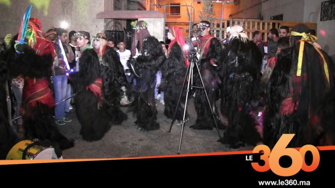 Cover_Vidéo: Le360.ma • ساكنة أكادير تحتفي بأسطورة بوجلود Cover_Vidéo: Le360.ma • ساكنة أكادير تحتفي بأسطورة بوجلود