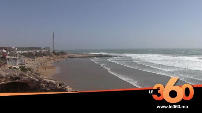 cover: شاطئ إمسوان.. قِبلة العْرْسَان لقضاء شهر العسل cover: شاطئ إمسوان.. قِبلة العْرْسَان لقضاء شهر العسل