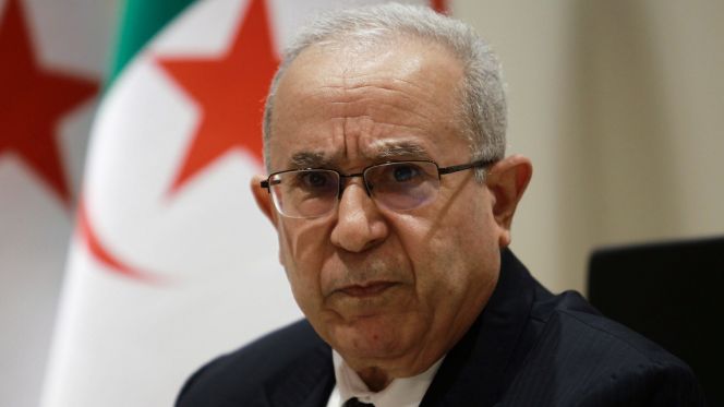 وزير الخارجية الجزائري رمطان لعمامرة وزير الخارجية الجزائري رمطان لعمامرة