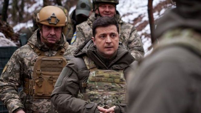 فيديو: الرئيس الأوكراني زيلينسكي يتعرض لمحاولة اغتيال
