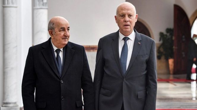الرئيس التونسي قيس سعيد ونظيره الجزائري عبد المجيد تبون