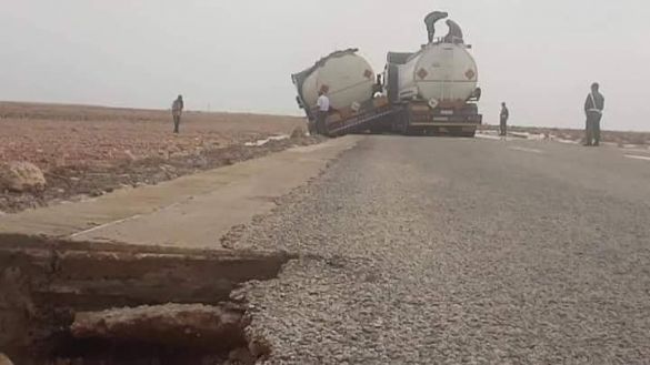 الطريق الوطنية الرابطة بين مدينتي العيون والسمارة الطريق الوطنية الرابطة بين مدينتي العيون والسمارة