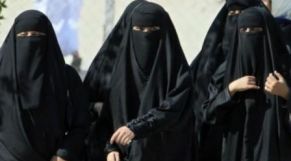 بالفيديو نساء منقبات يقدمن وصلة رقص جماعية Www Le360 Ma