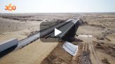Cover_Vidéo: تزنيت-الداخلة: الأشغال متواصلة قُبيْل إنشاء أطول جسر بالمملكة على وادي الساقية الحمراء