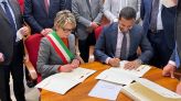 توقيع اتفاقية توأمة بين مدينتي الداخلة وفيبو فالنتيا الإيطالية