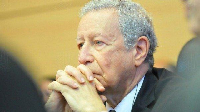 Rachid Belmokhtar, ministre de l'Education nationale. Rachid Belmokhtar, ministre de l'Education nationale.