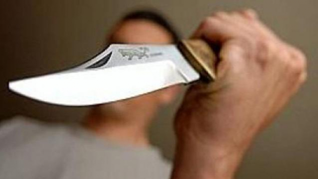 agression-couteau agression-couteau