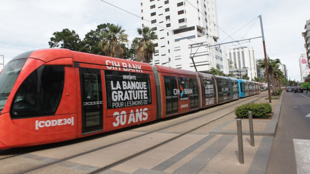tramway a Casablanca et la Pub CIH tramway a Casablanca et la Pub CIH
