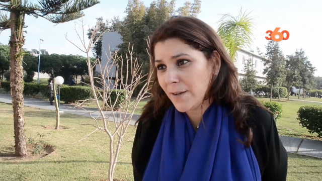 Cover Vidéo... Fatima-Zahra Mansouri Cover Vidéo... Fatima-Zahra Mansouri