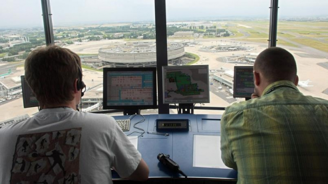 controleurs aeriens controleurs aeriens