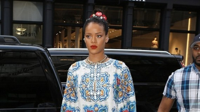 rihanna caftan rihanna caftan