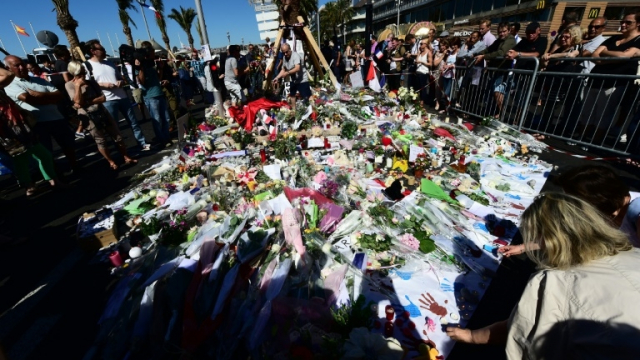 hommage victimes nice