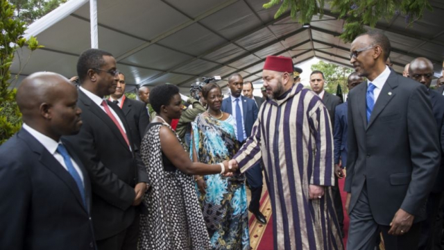 Tournée de Mohammed VI: 40.000 km de diplomatie et de business Tournée de Mohammed VI: 40.000 km de diplomatie et de business