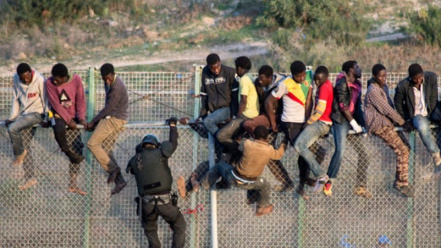 Ceuta, 400 migrants prennent d&#039;assaut l&#039;enclave espagnole de sebta