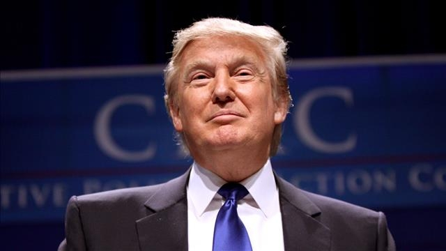 Trump souriant Trump souriant