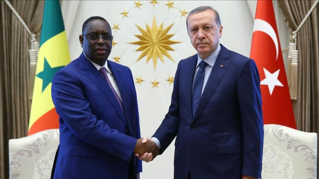 Sénégal: Macky Sall cède finalement aux pressions d'Erdogan et ferme les écoles de Gülen Sénégal: Macky Sall cède finalement aux pressions d'Erdogan et ferme les écoles de Gülen