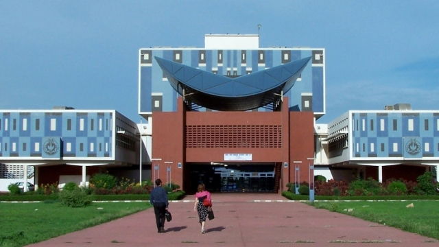 Sénégal: Création de centres d'excellence pour former des étudiants du continent Sénégal: Création de centres d'excellence pour former des étudiants du continent