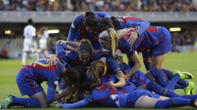 Barca feminin Barca feminin